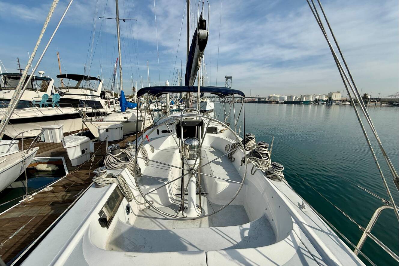 A photo of this 1985 Macgregor 65