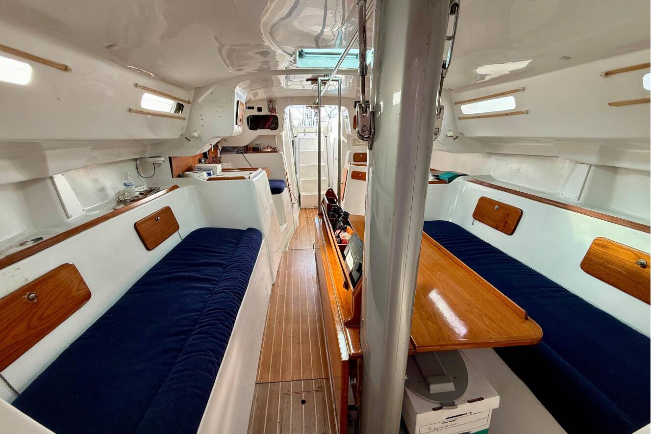 A photo of this 1985 Macgregor 65