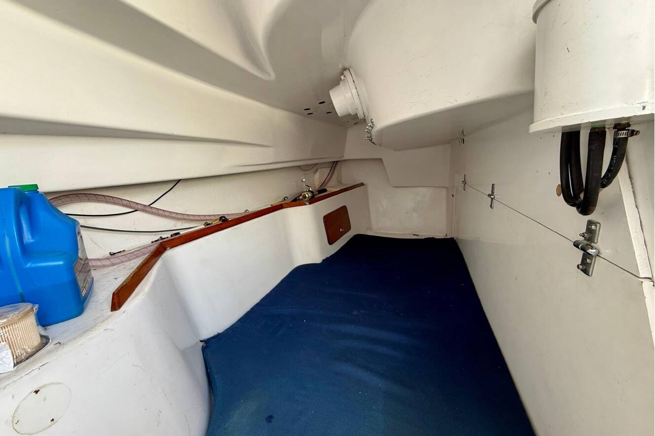 A photo of this 1985 Macgregor 65