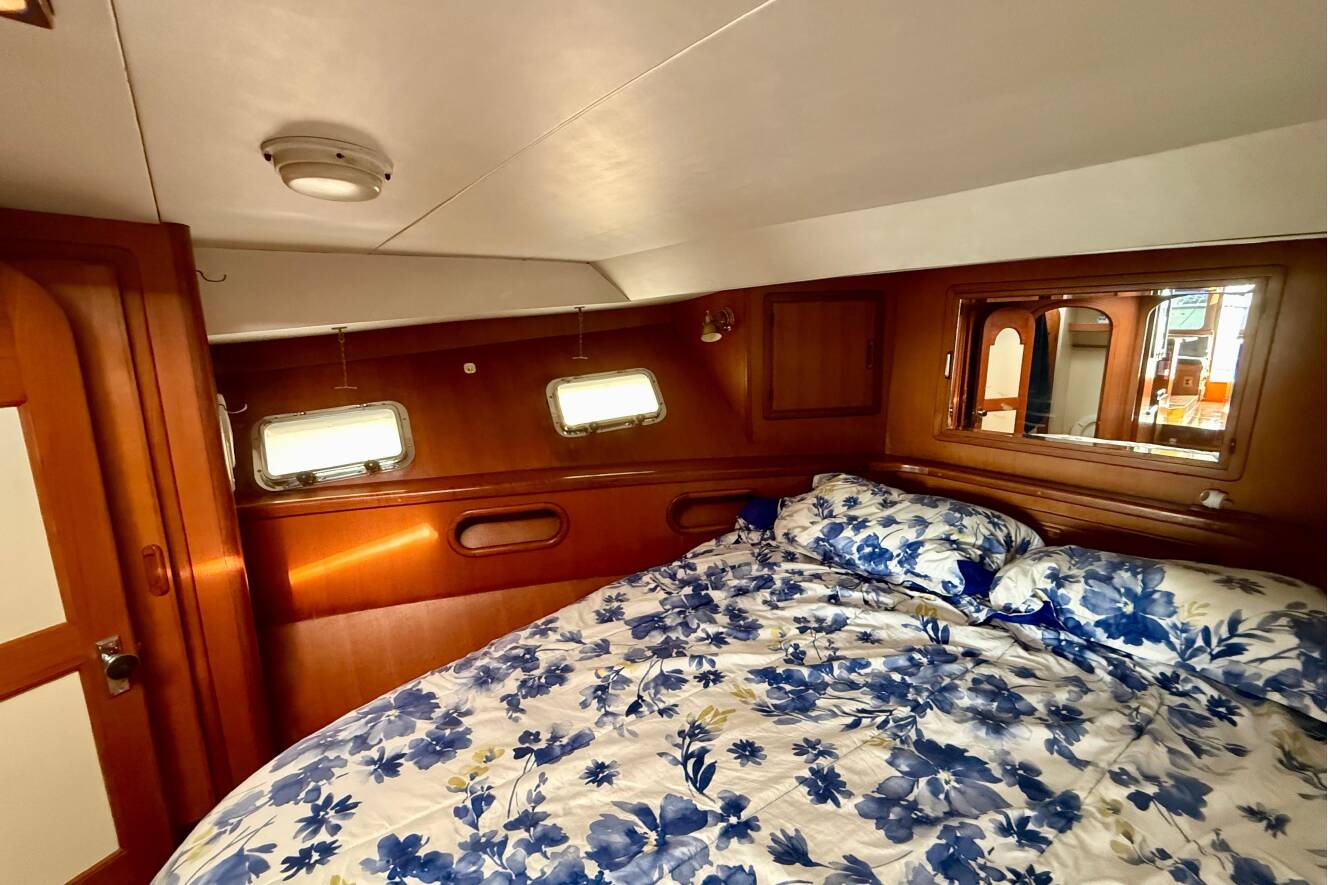A photo of this 1990 Mikelson 42