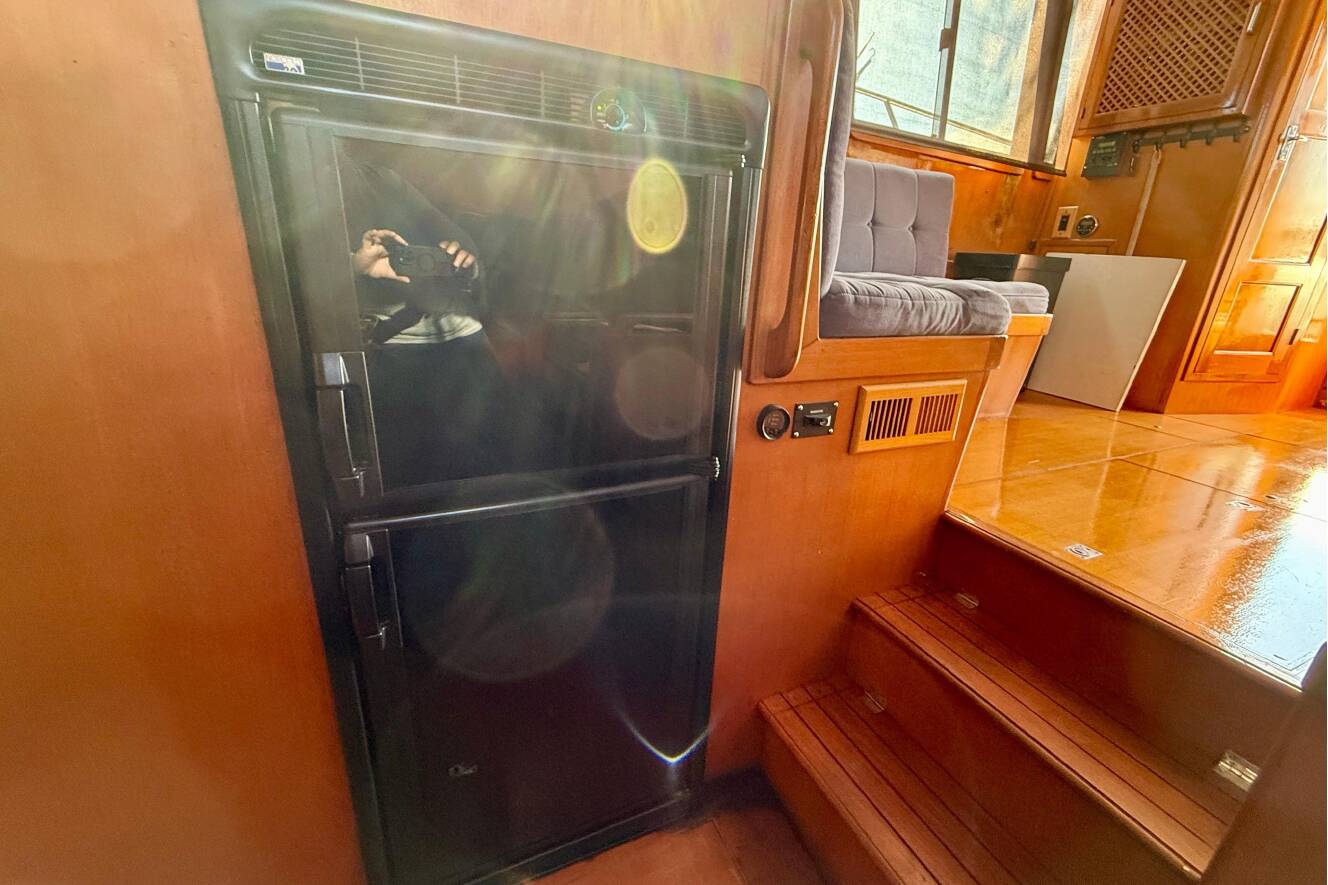 A photo of this 1990 Mikelson 42