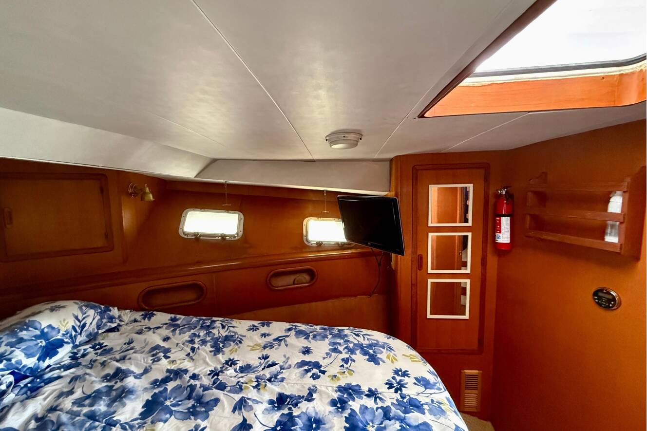 A photo of this 1990 Mikelson 42