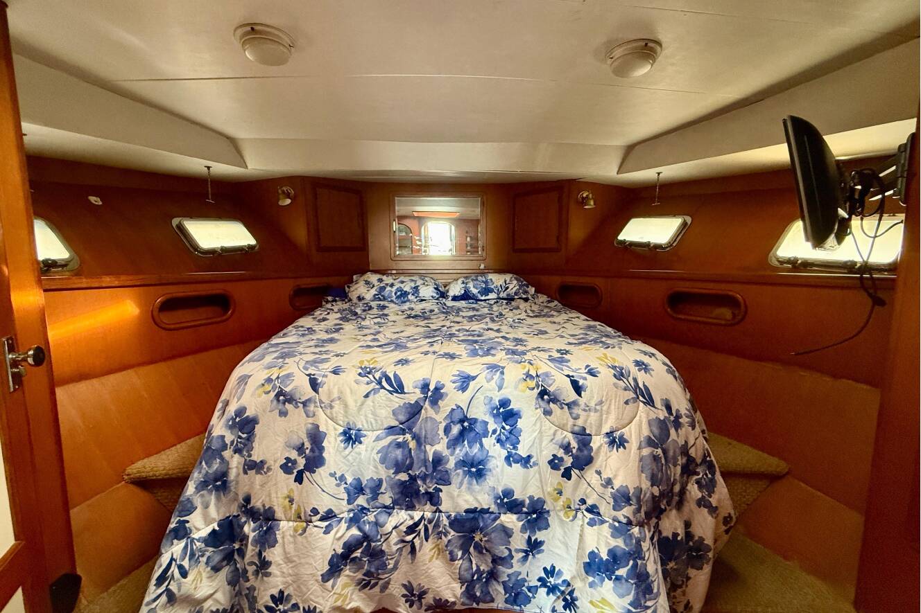 A photo of this 1990 Mikelson 42