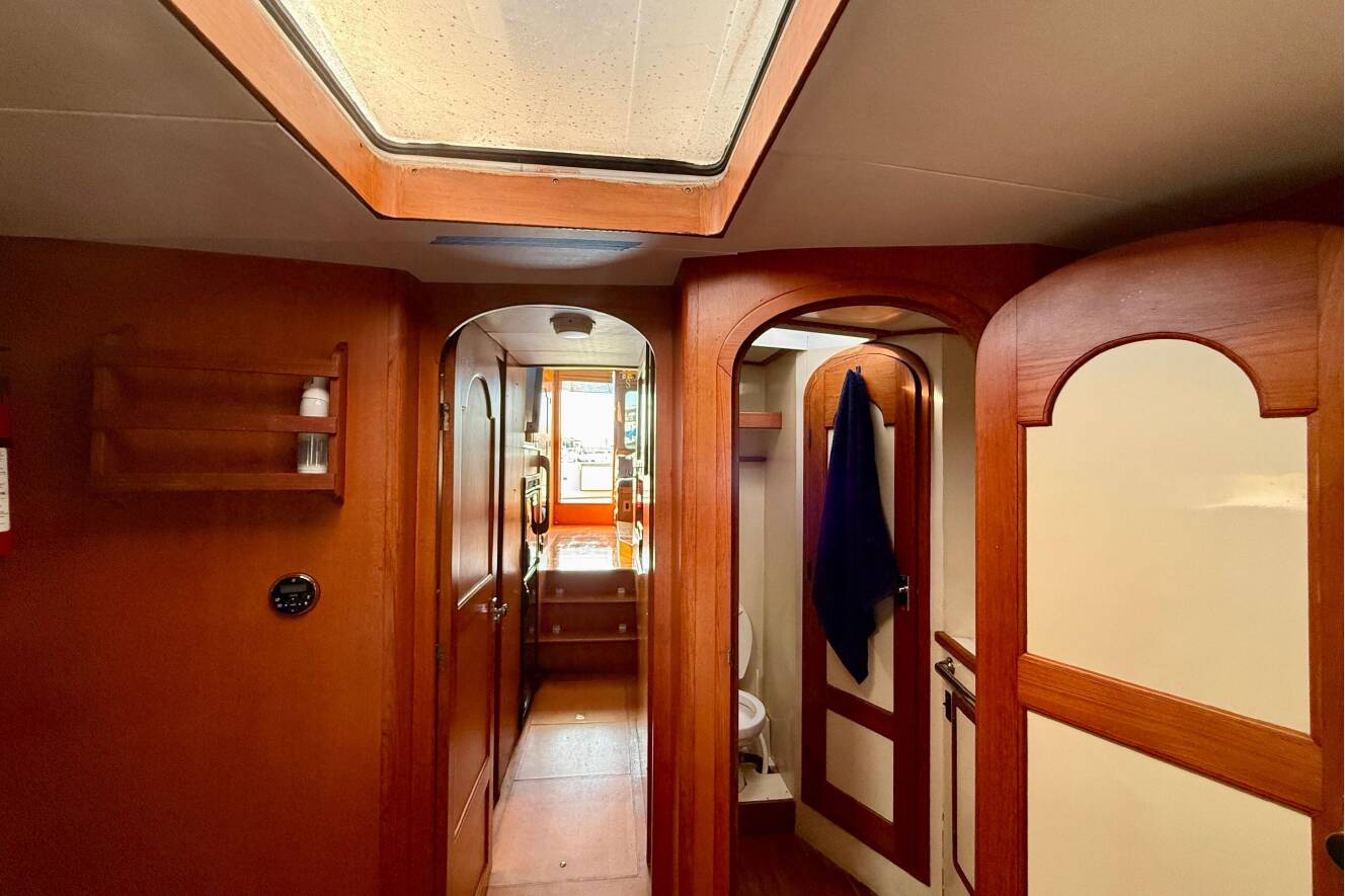 A photo of this 1990 Mikelson 42