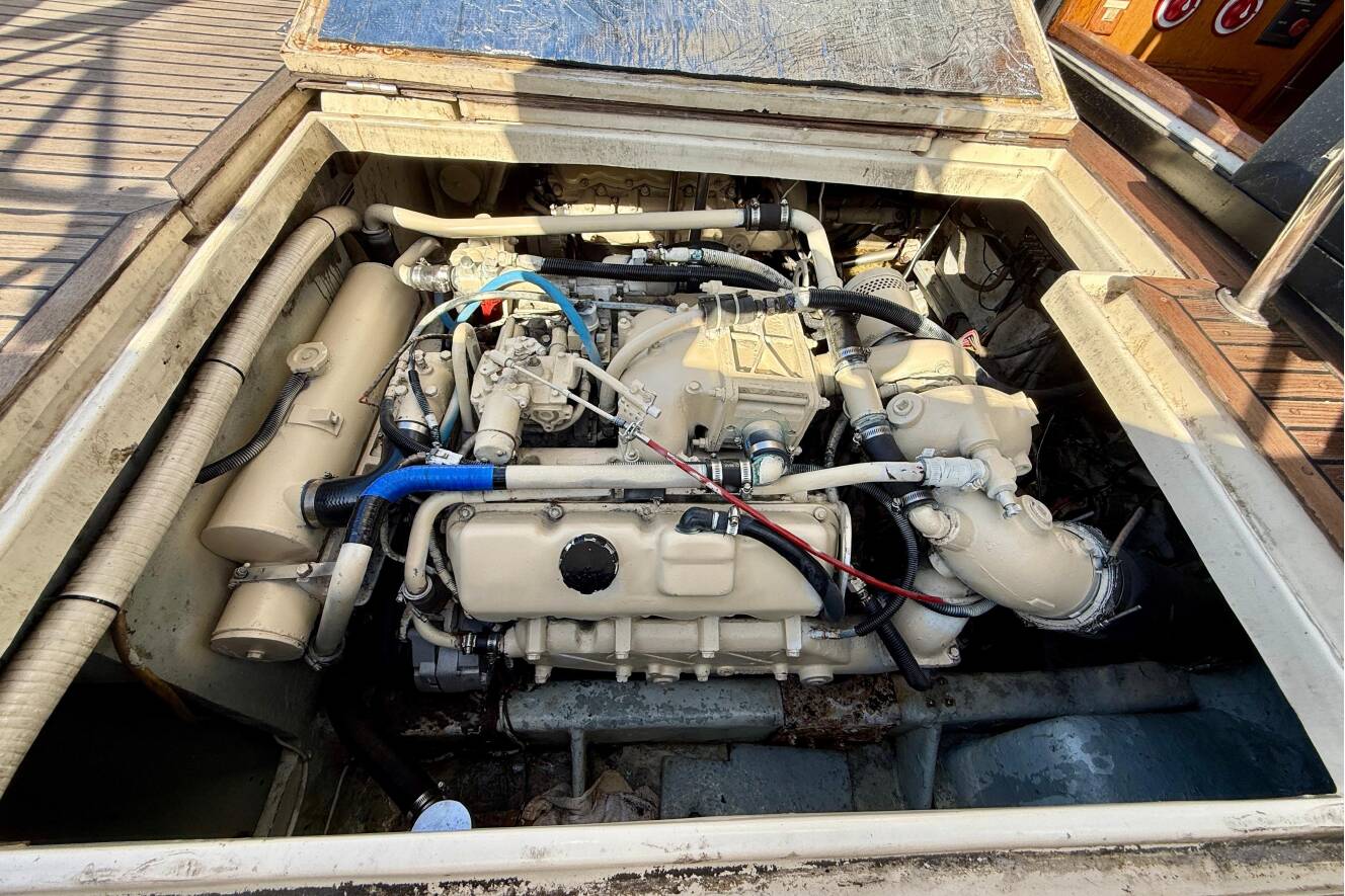 A photo of this 1990 Mikelson 42