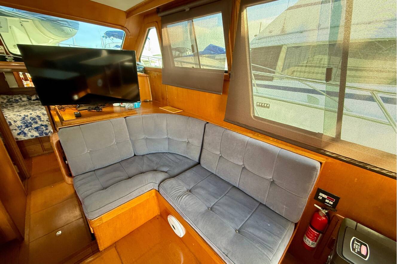 A photo of this 1990 Mikelson 42