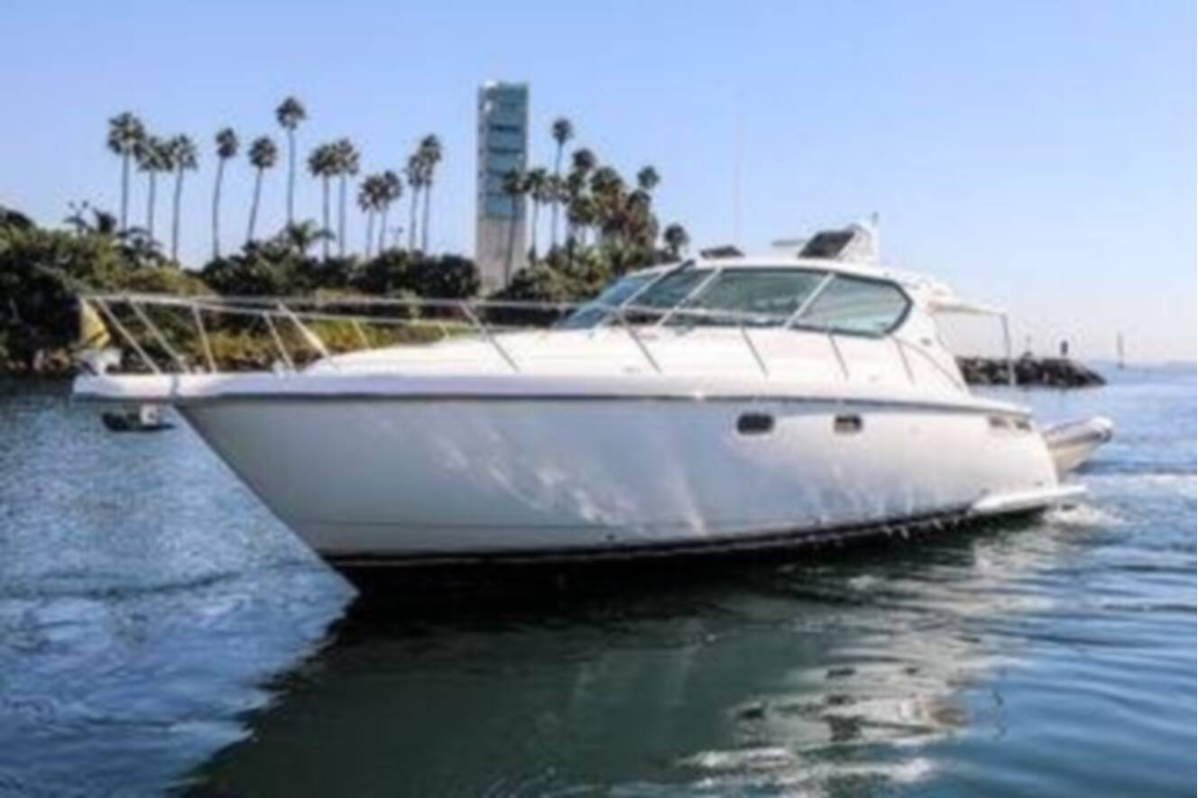 A photo of this 2006 Tiara Yachts 4300 Sovran