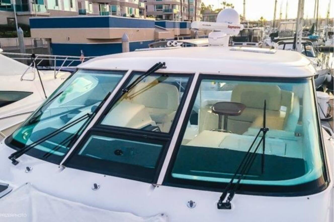 A photo of this 2006 Tiara Yachts 4300 Sovran