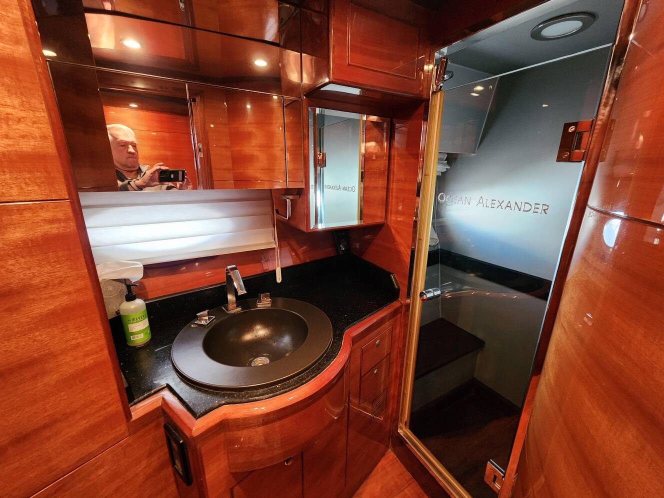 A photo of this 2007 Ocean Alexander Veloce