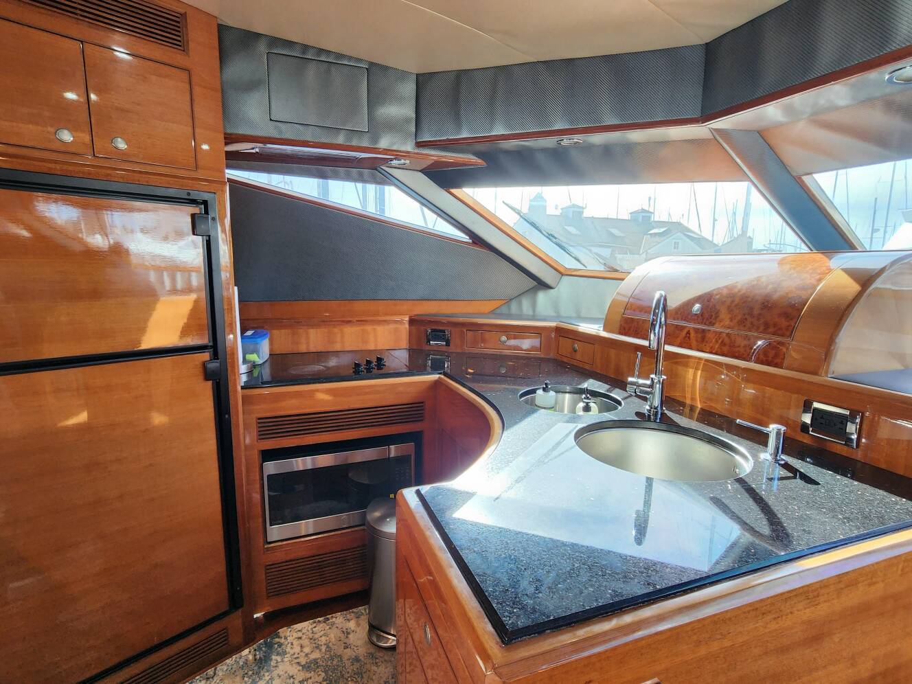 A photo of this 2007 Ocean Alexander Veloce