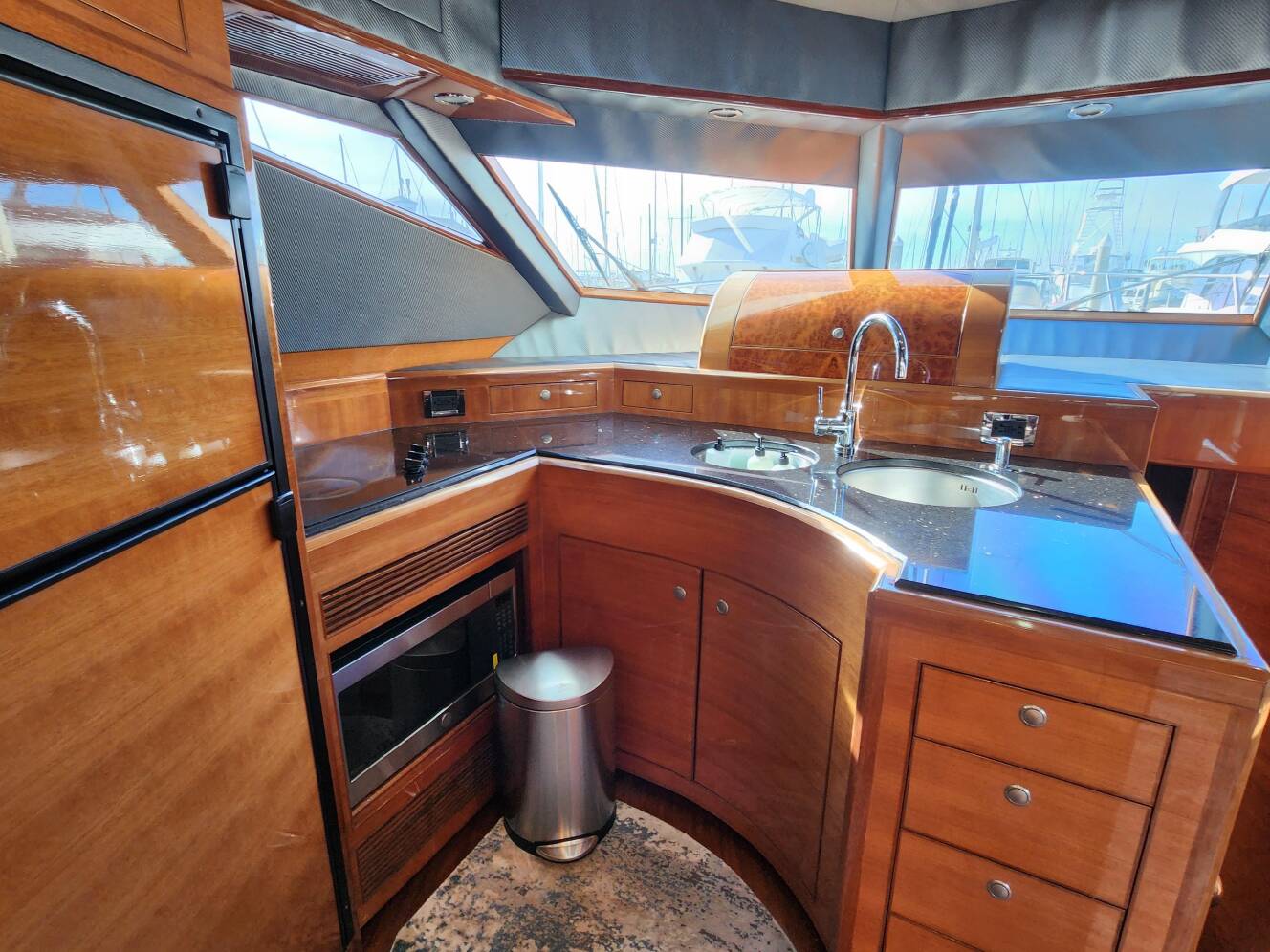 A photo of this 2007 Ocean Alexander Veloce