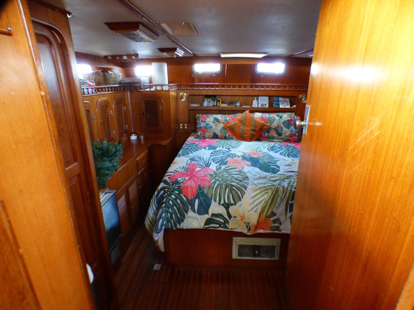 A photo of this 1984 Spindrift 39 ft. Aft Cabin Twin Diesel