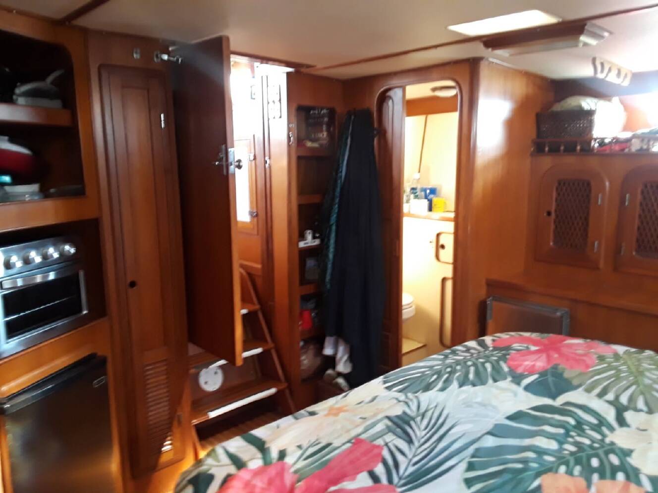 A photo of this 1984 Spindrift 39 ft. Aft Cabin Twin Diesel