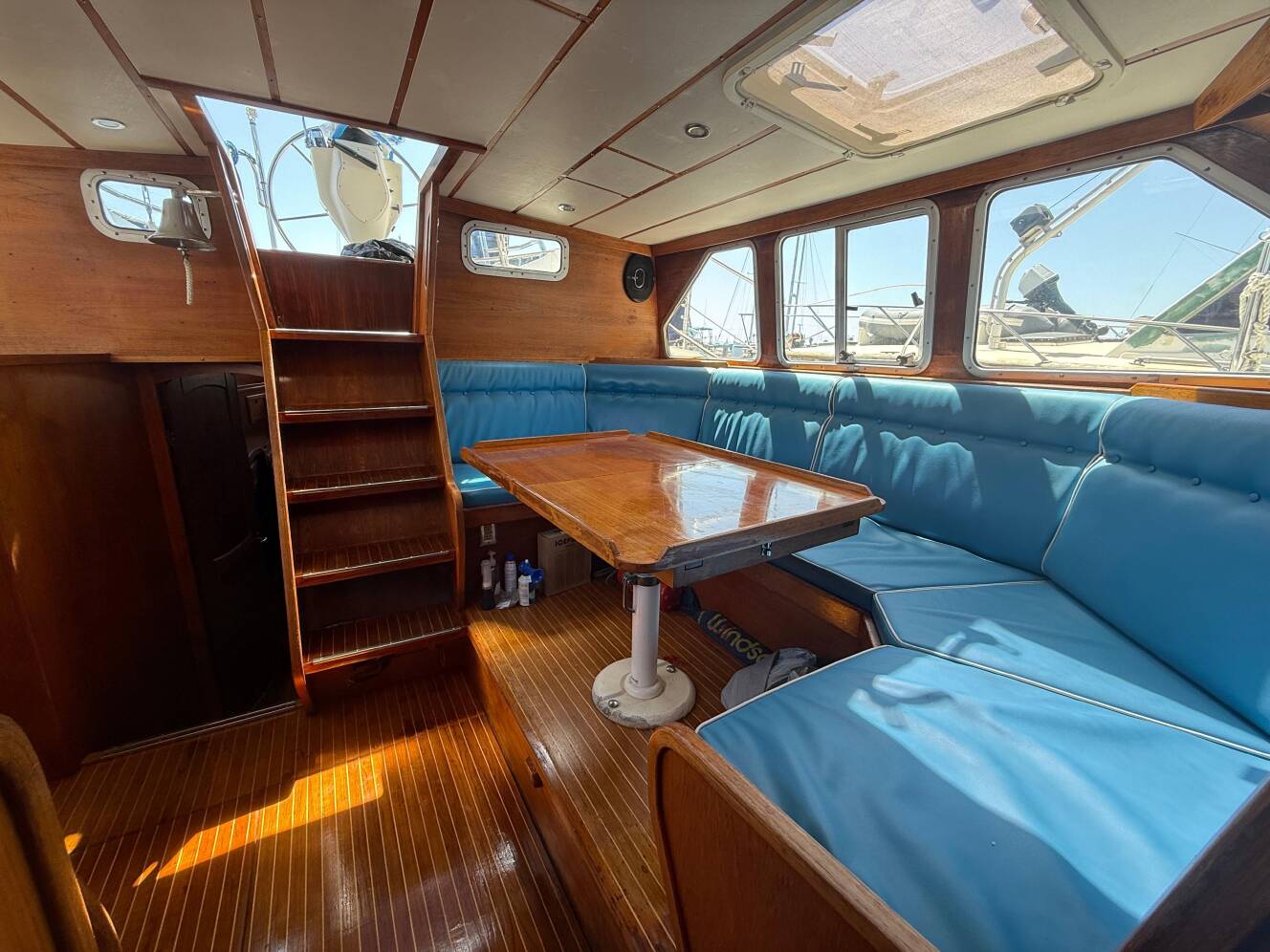 A photo of this 1985 Nauticat 43