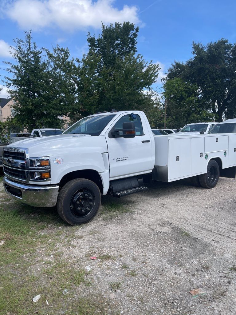 2023 CHEVROLET w/ SERVICE-UTILITY BODY Silverado 4500-5500 in Houston, TX