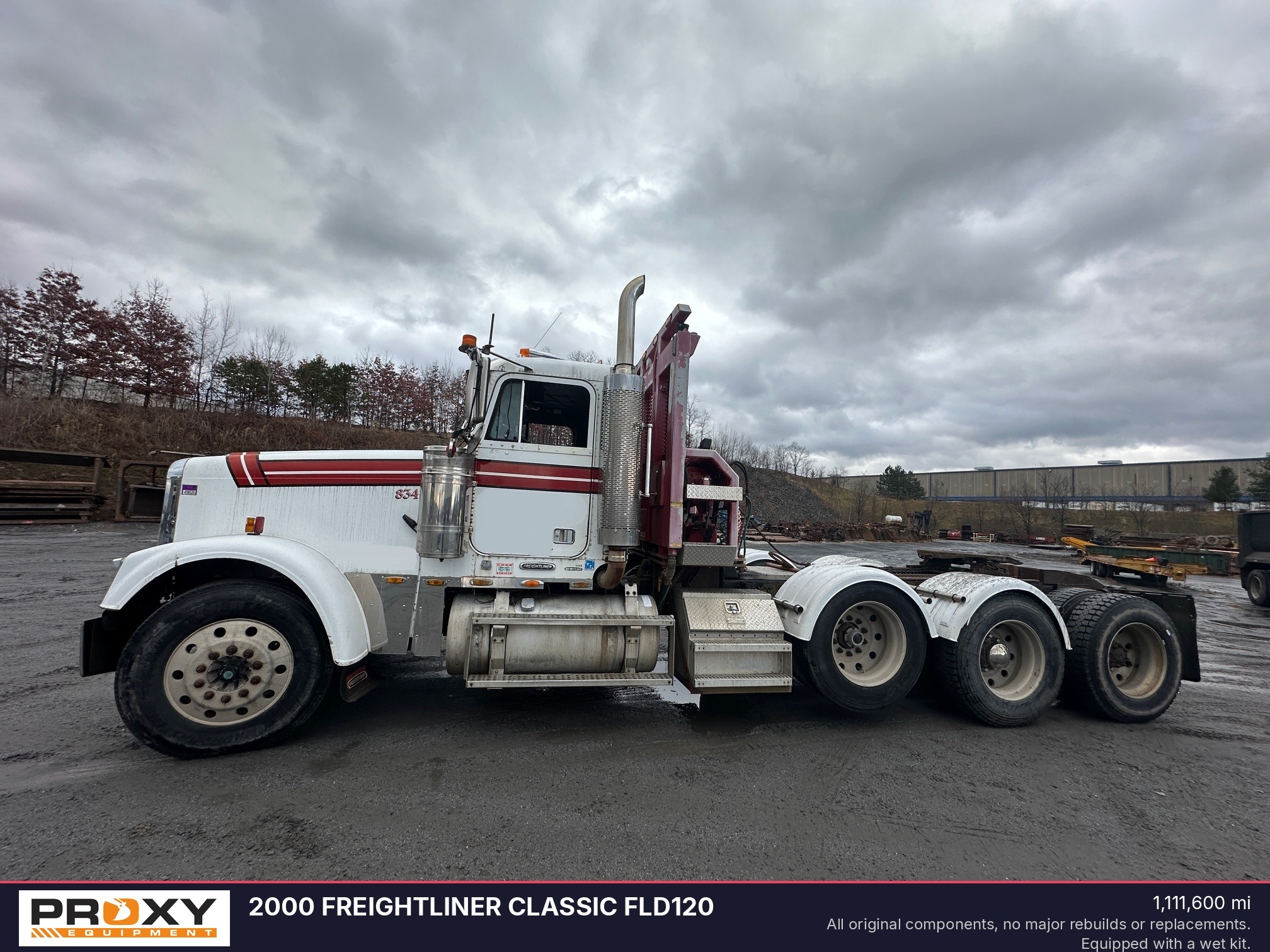 2000 FREIGHTLINER COLUMBIA in Wilkes-barre, PA