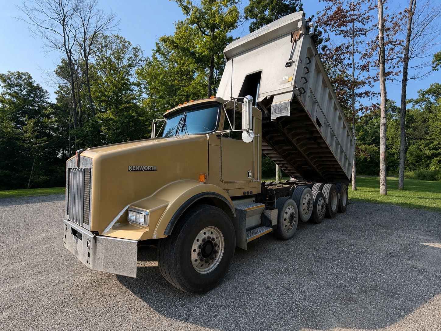 1999 KENWORTH T800 in Cincinnati, OH