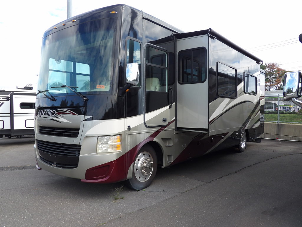 2013 Tiffin Allegro Open Road 32CA in bristol CT