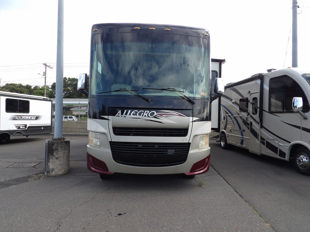 2013 Tiffin Allegro Open Road 32CA in bristol CT