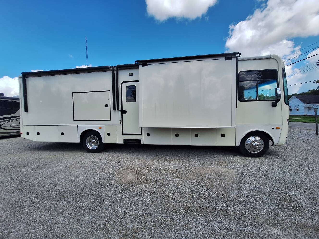 A photo of this 2016 Forest River tailgator, office, mobile blood bank