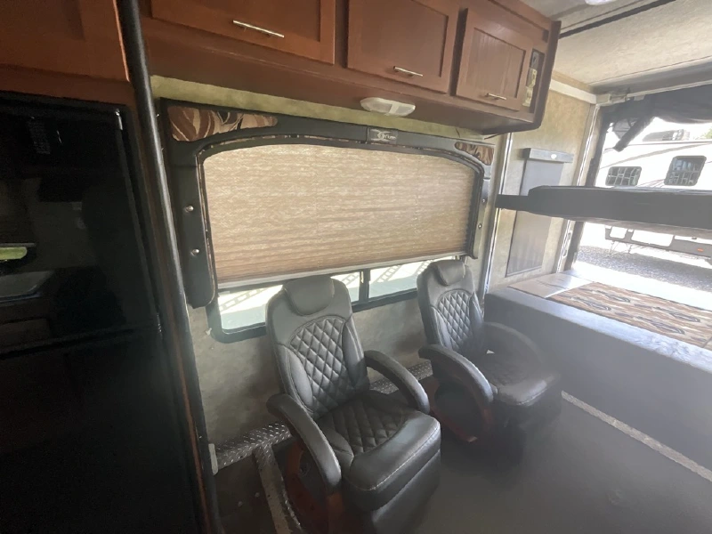 2011 KEYSTONE FUZION 295