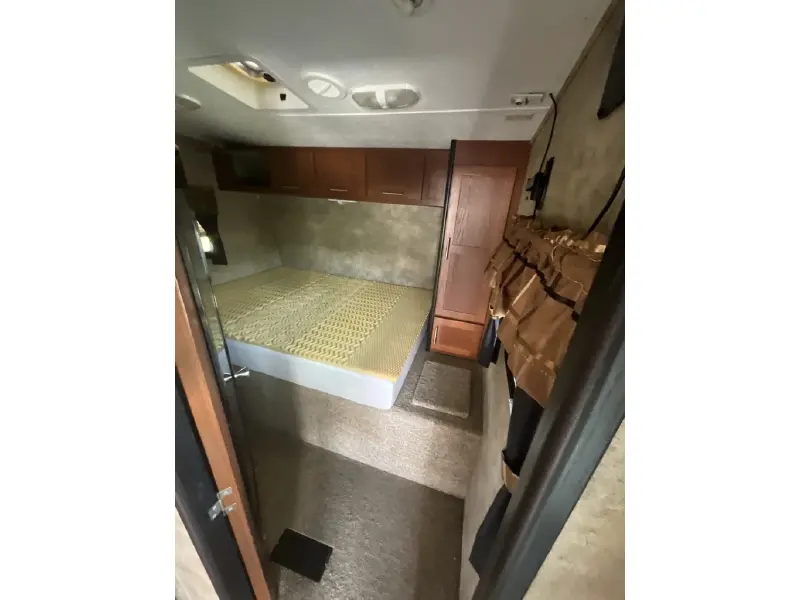 2011 KEYSTONE FUZION 295