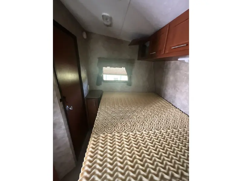 2011 KEYSTONE FUZION 295