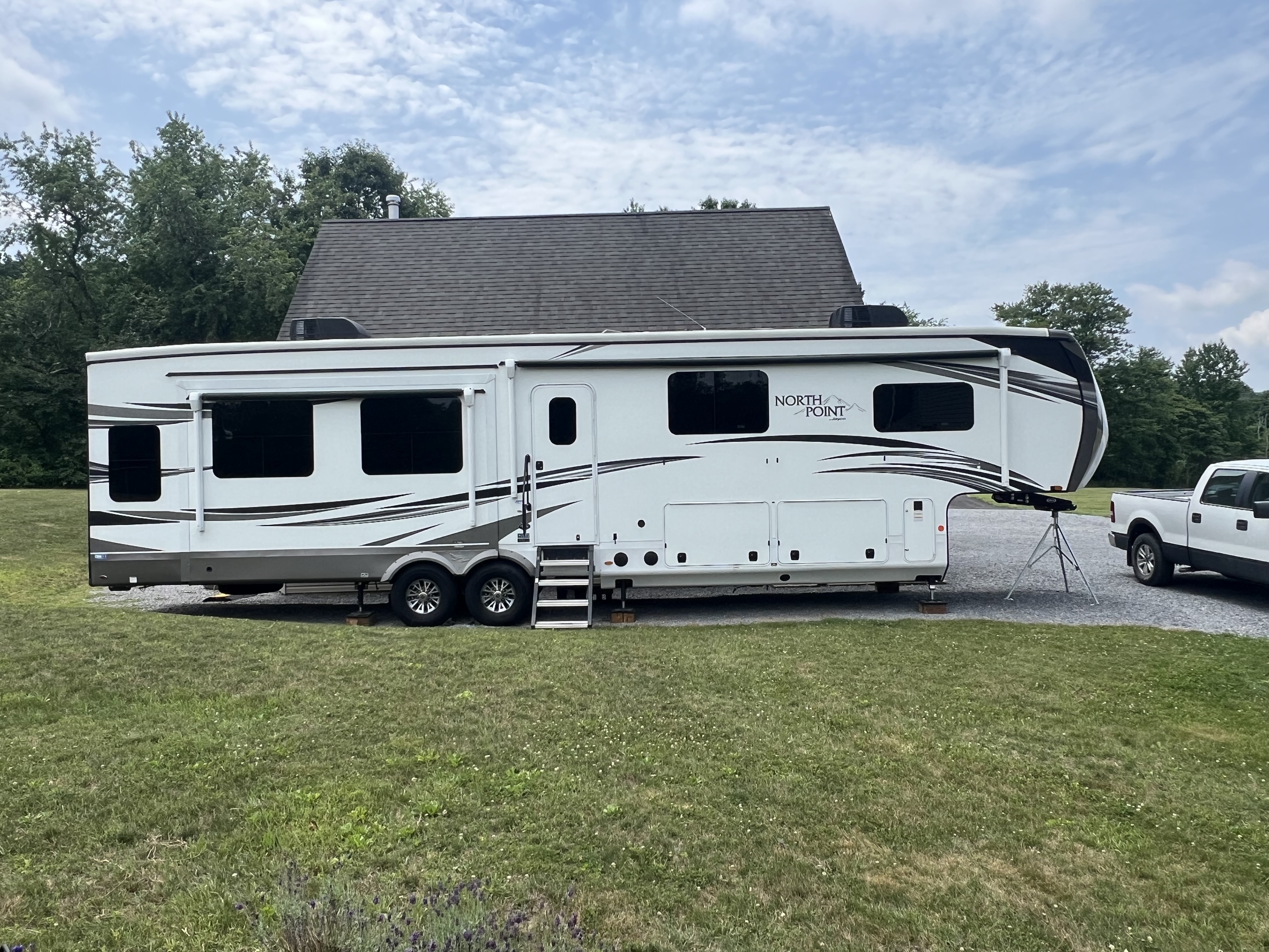 2021 Jayco NORTH POINT 377RLBH RV