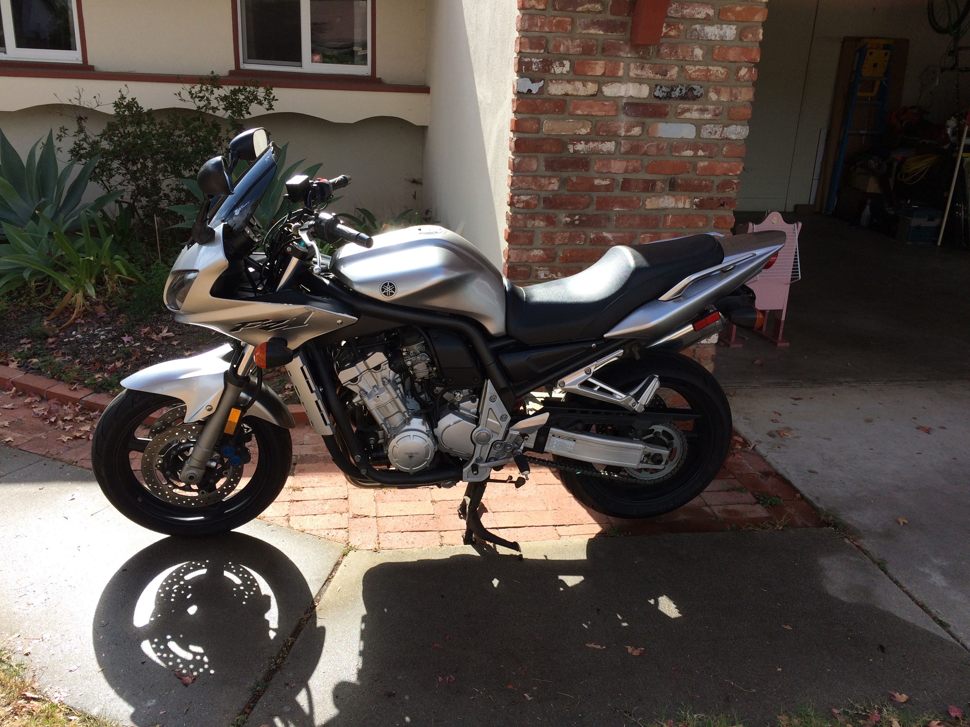 2003 Yamaha FZ1 in Goleta, CA