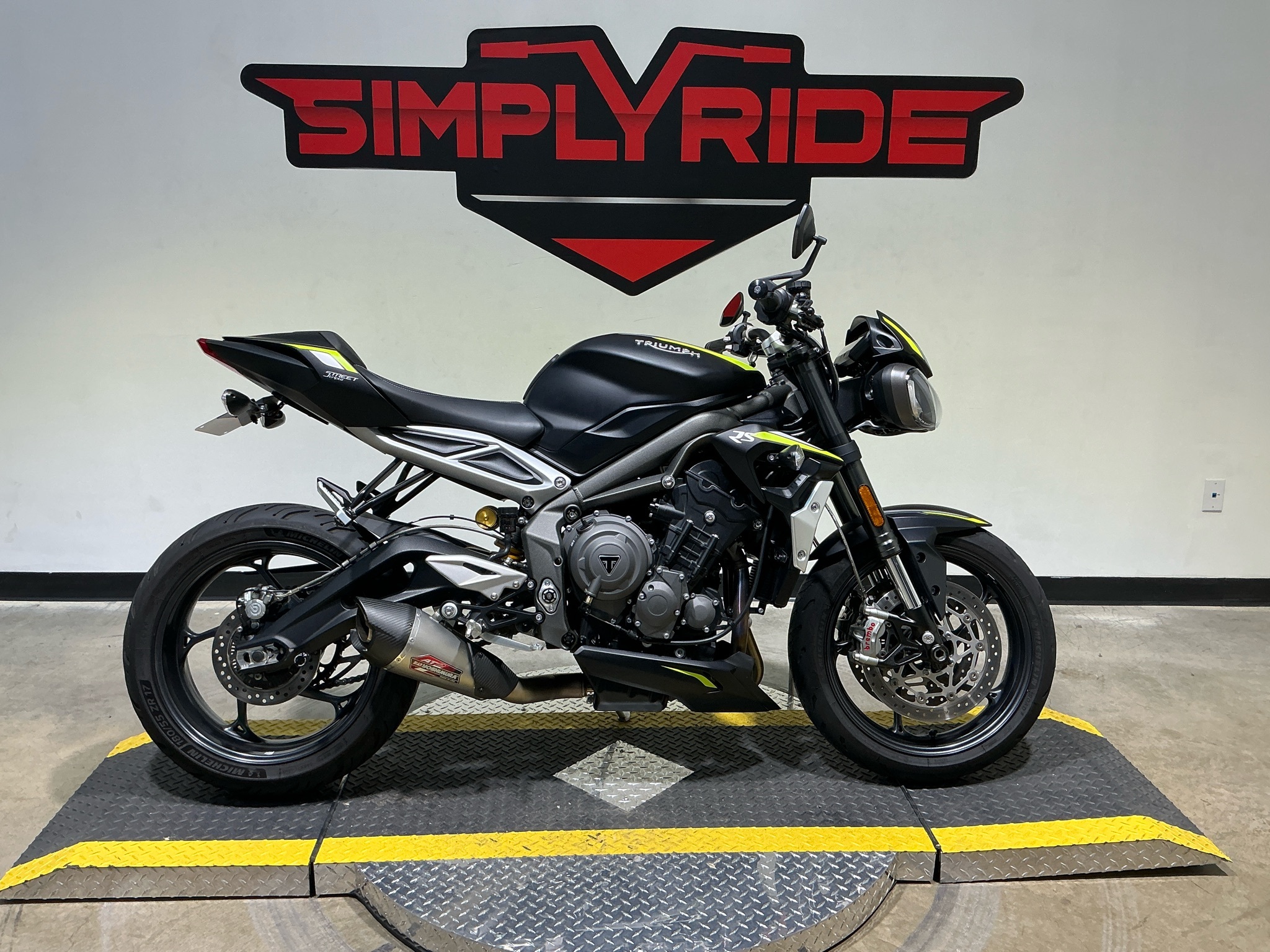 2020 Triumph Street Triple RS RS in Eden Prairie, MN