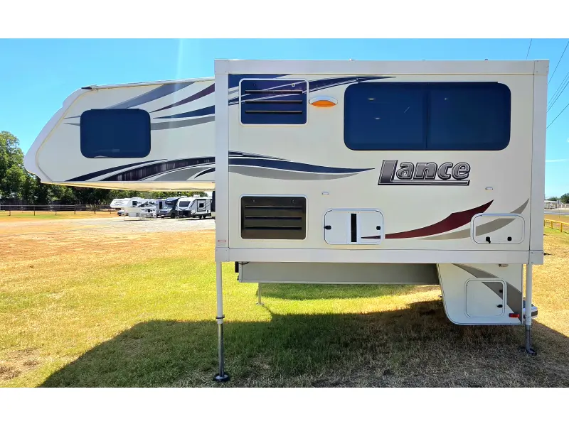 2016 Lance Lance 975