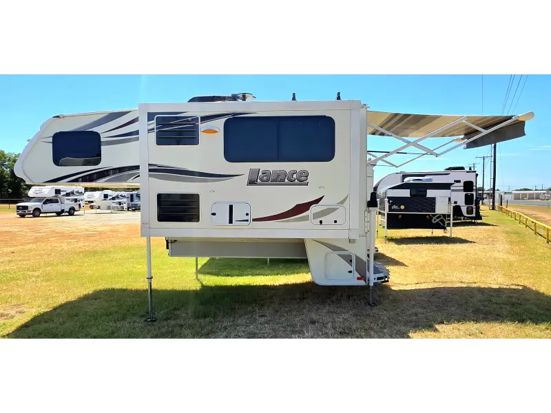 2016 Lance Lance 975