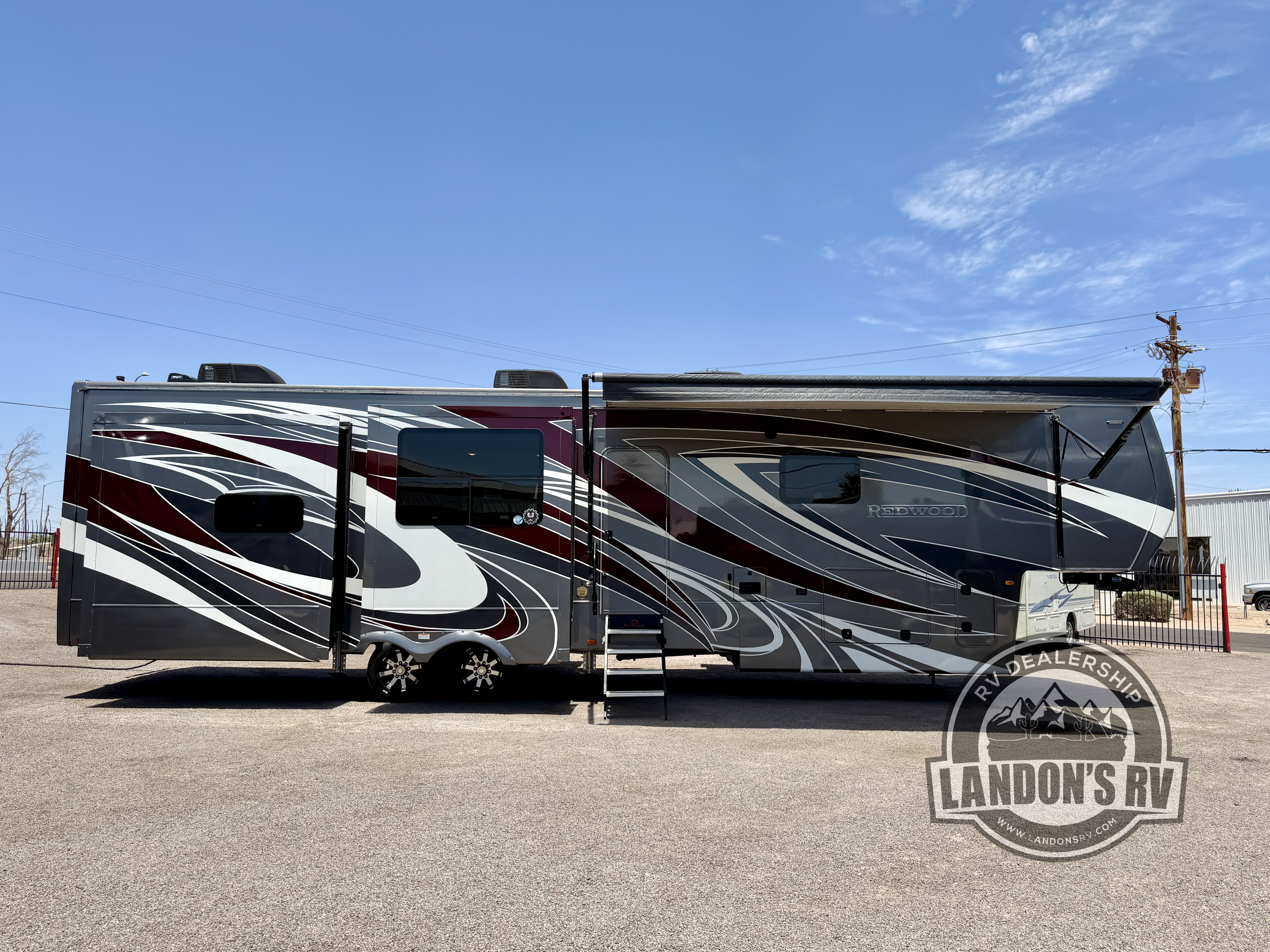 2022 Redwood REDWOOD 4001LK RV