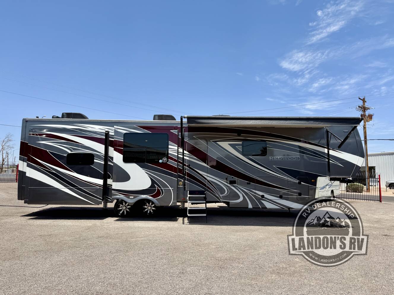 A photo of this 2022 Redwood REDWOOD 4001LK