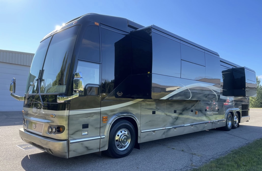 2005 Prevost MARATHON COACH H3-45 in ferris TX