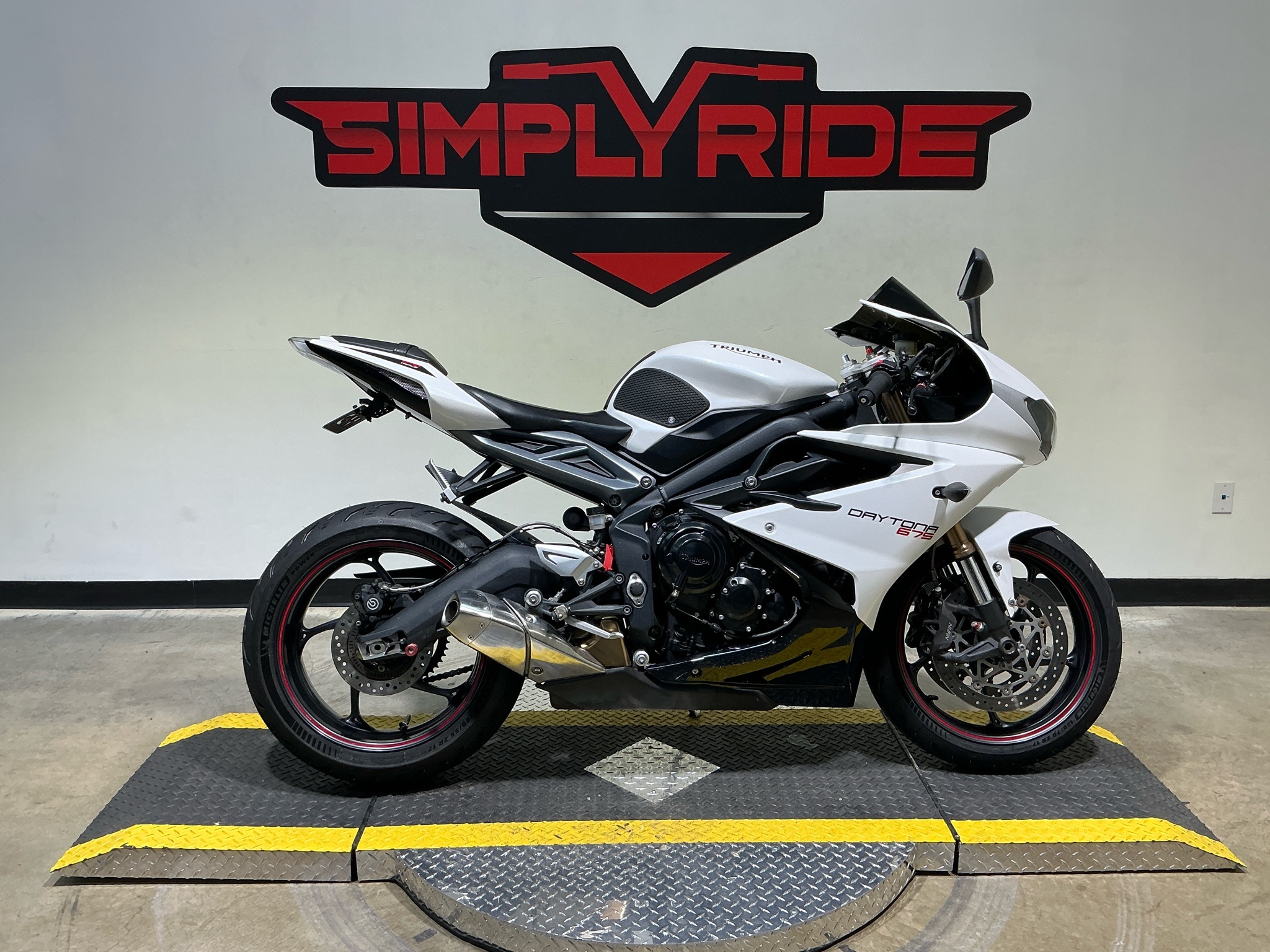 2016 Triumph Daytona 675 ABS 675 ABS in Eden Prairie, MN