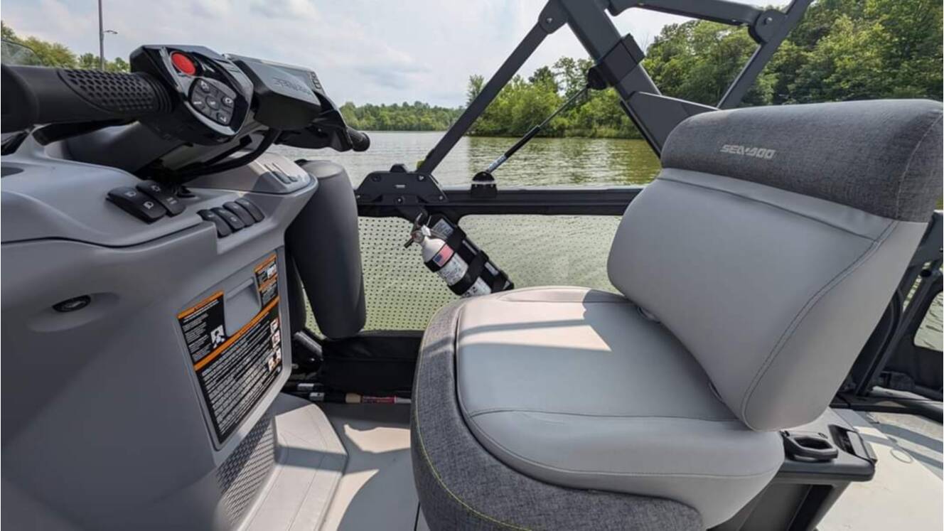 A photo of this 2024 Sea-Doo SWITCH CRUISE