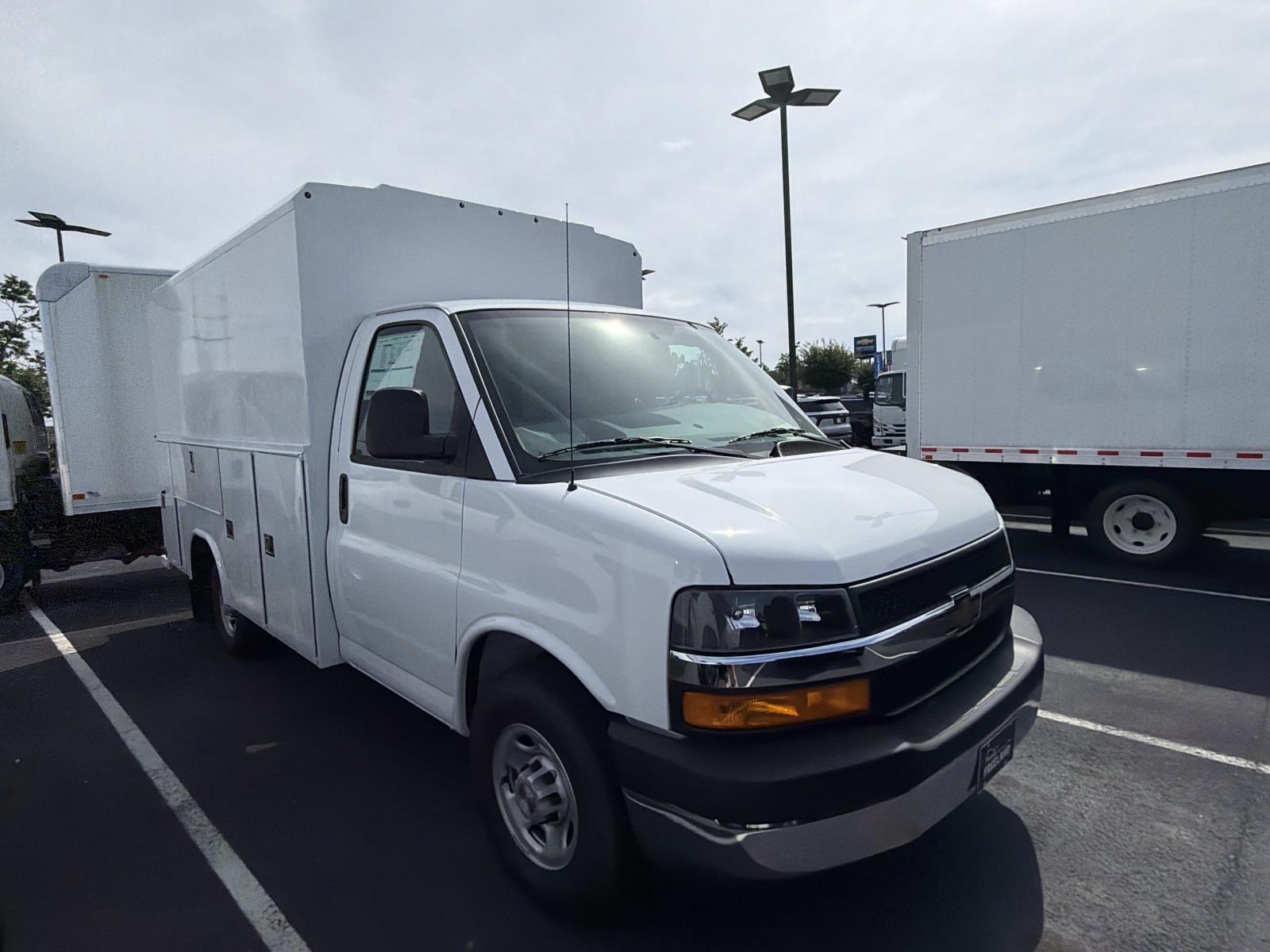 2026 CHEVROLET Express 3500 in Antioch, TN