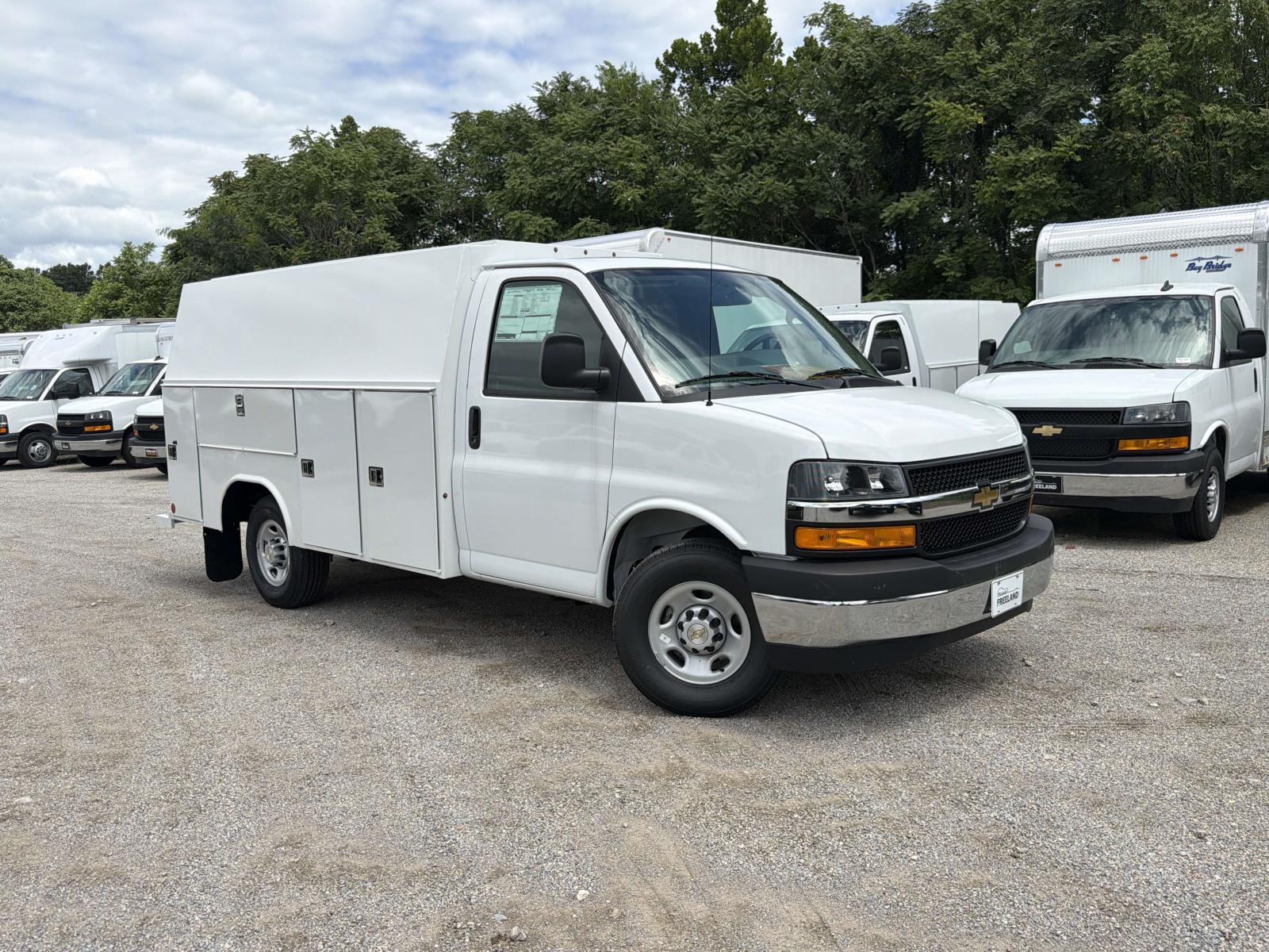 2026 CHEVROLET Express 3500 in Antioch, TN