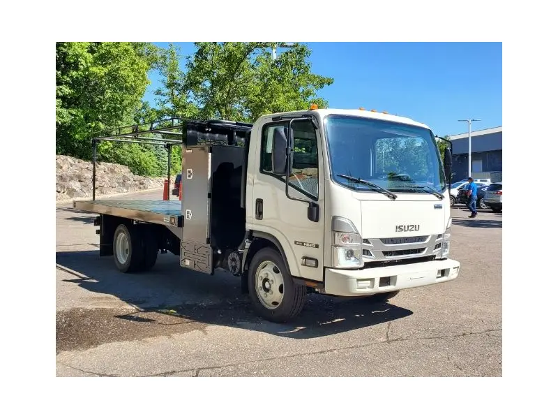 2024 ISUZU NRR