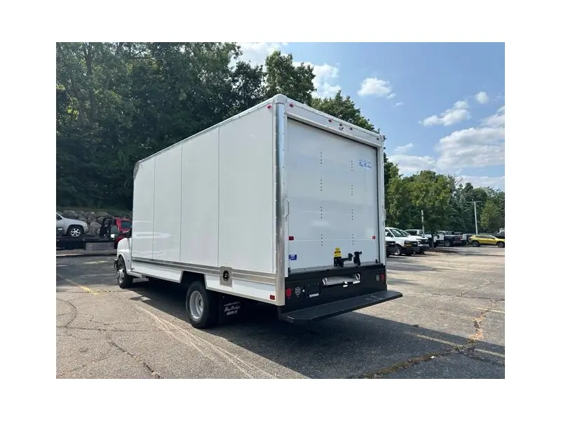 2026 CHEVROLET Express 3500