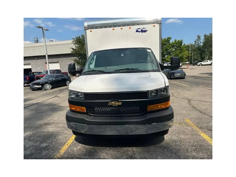 2026 CHEVROLET Express 3500
