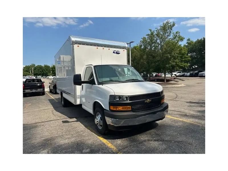 2026 CHEVROLET Express 3500