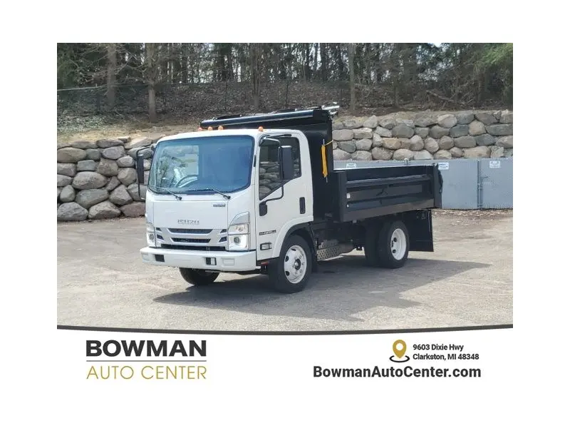2024 ISUZU NPR HD