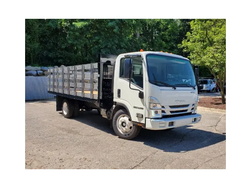 2024 ISUZU NPR HD