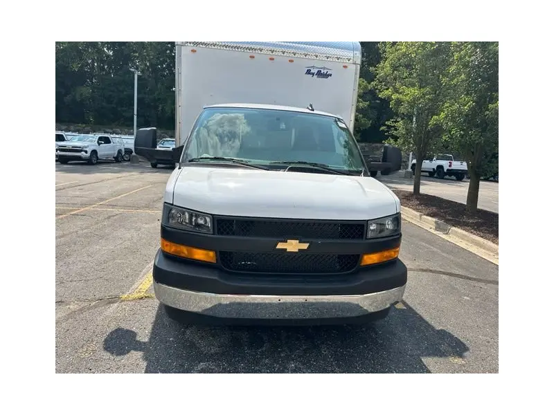 2025 CHEVROLET Express 3500
