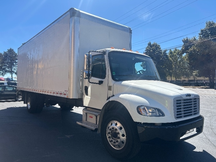 2022 FREIGHTLINER BUSINESS CLASS M2 106 in Portland, OR