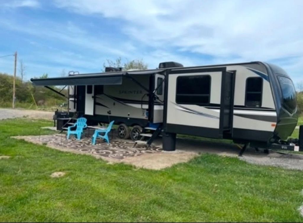 2020 Keystone Sprinter Limited 330KBS in darien center NY