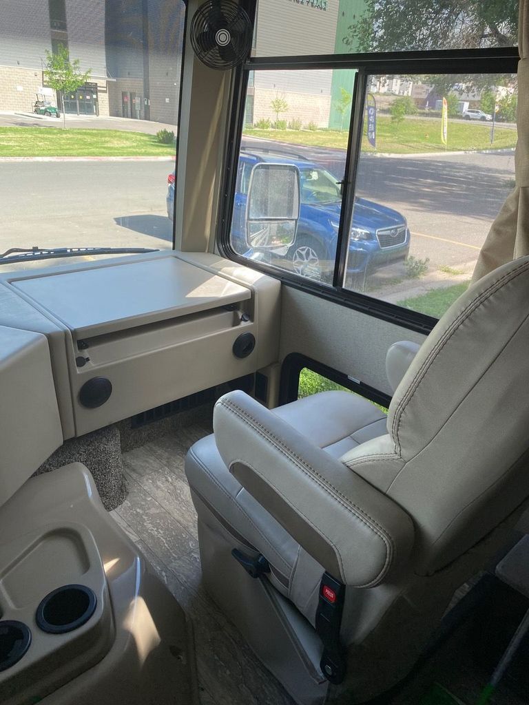 2020 Thor Motor Coach Hurricane 34R in lakewood CO
