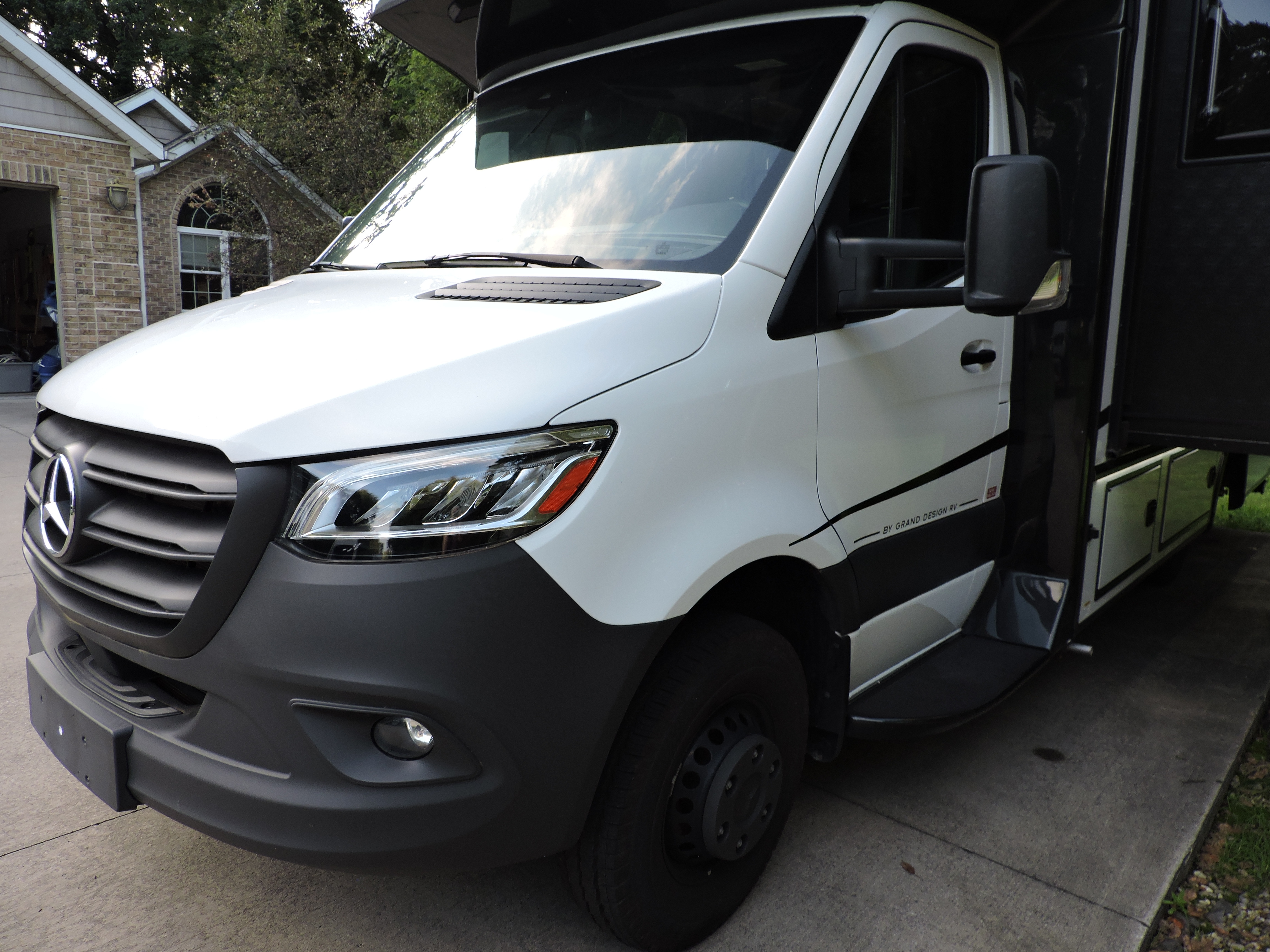 2025 Grand Design LINEAGE SERIES M 25FW in new franklin OH